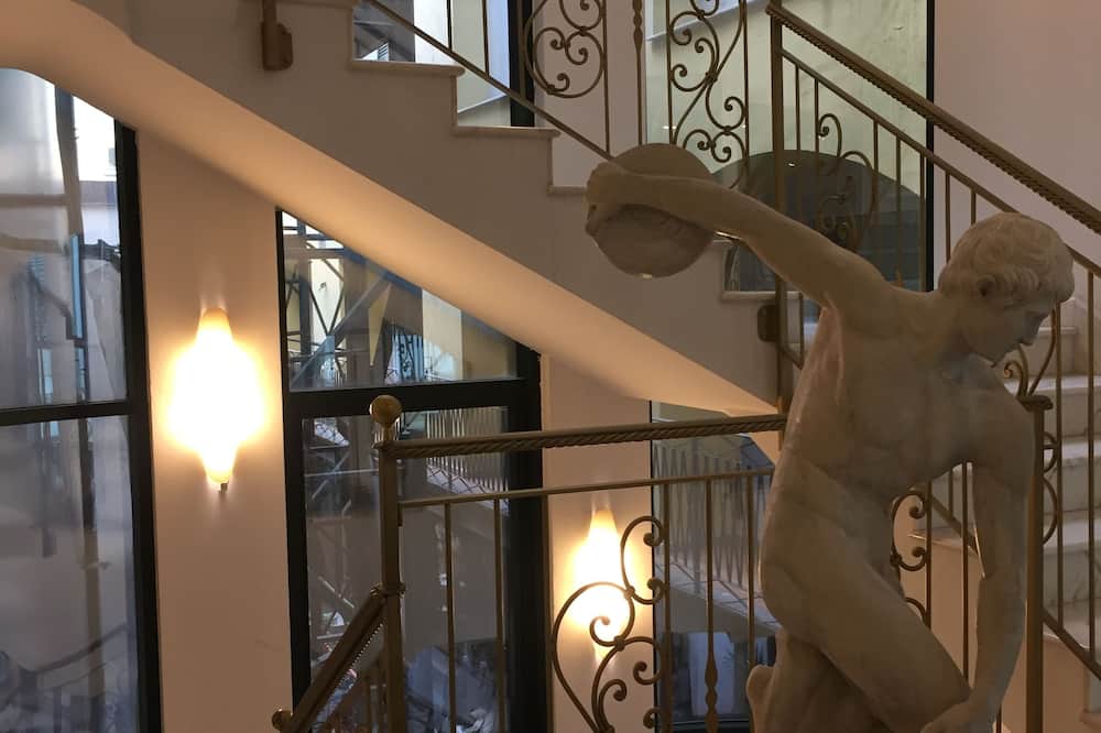 ホテル マルコーニ 写真