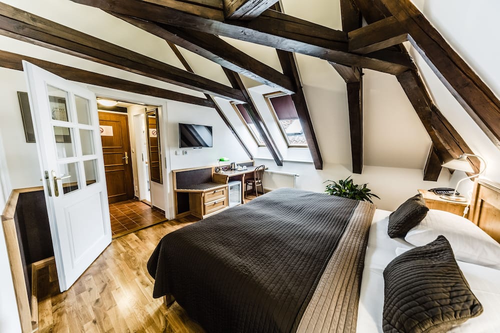 アーキバルド アット ザ チャールズ ブリッジ 写真