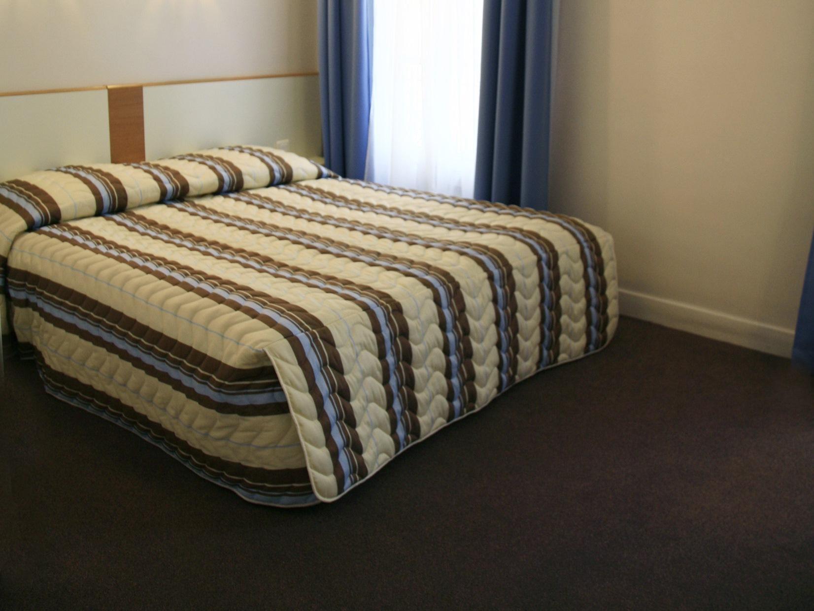 ヌムール ホテル 写真