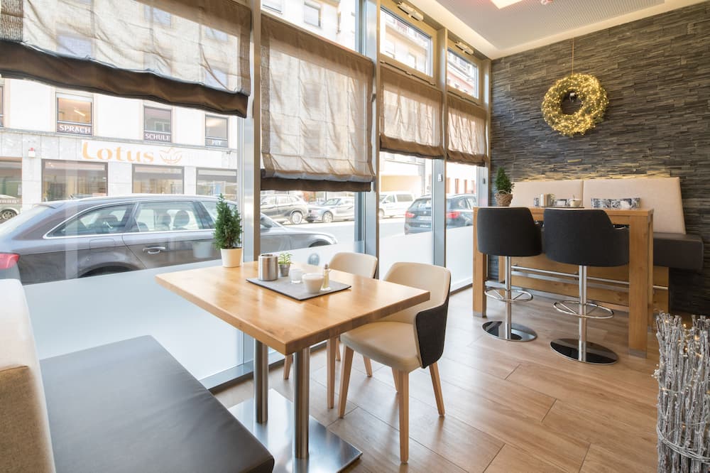 ホテル イーザートア 写真