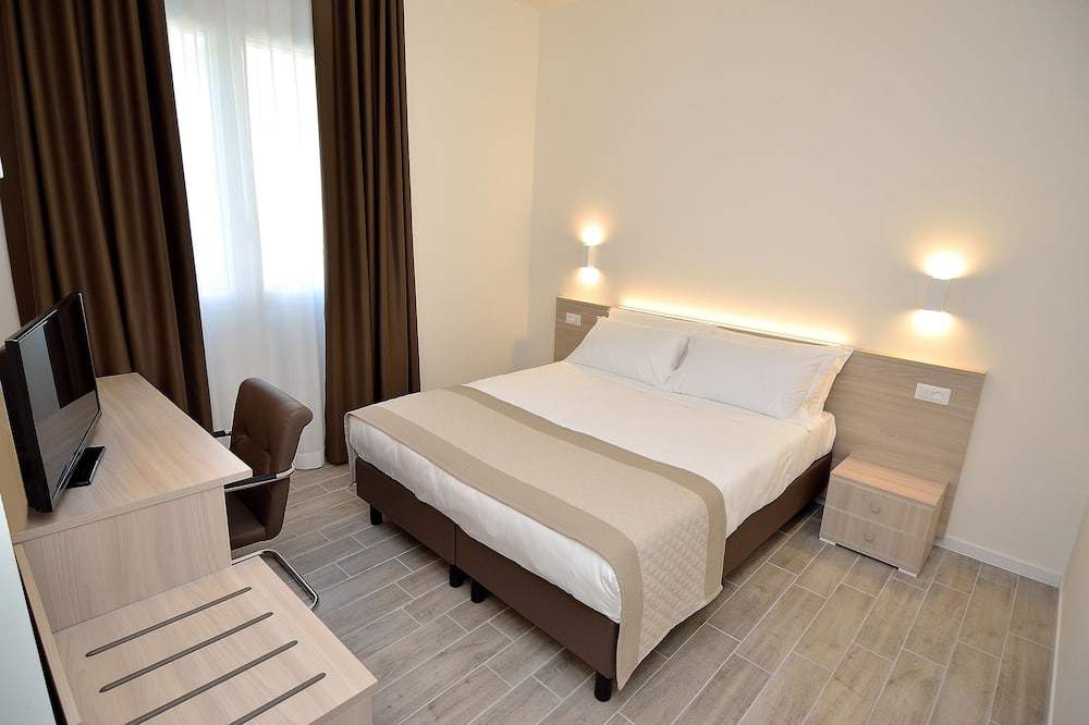 ホテル ヌオーヴァ メストレ 写真