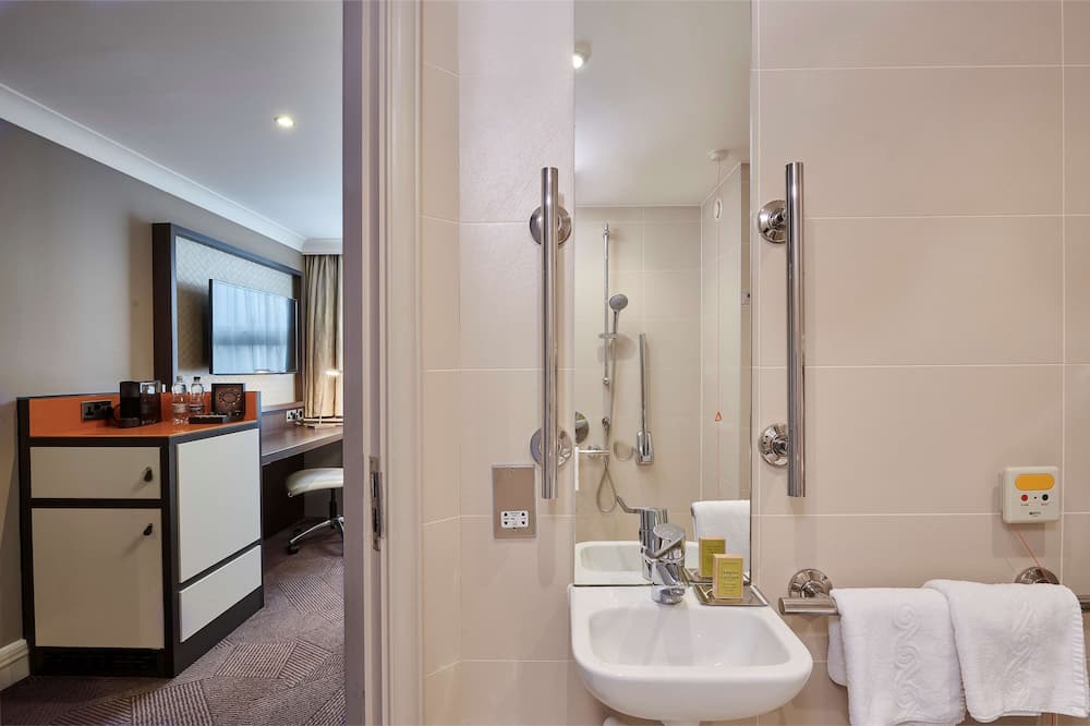 ダブルツリー バイ ヒルトン ロンドン イーリング 写真