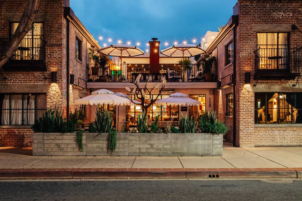 Granada Hotel & Bistro 写真