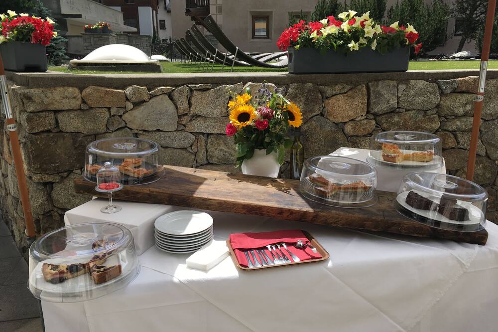 ホテル シュヴァイツァーホフ ポントレジーナ 写真