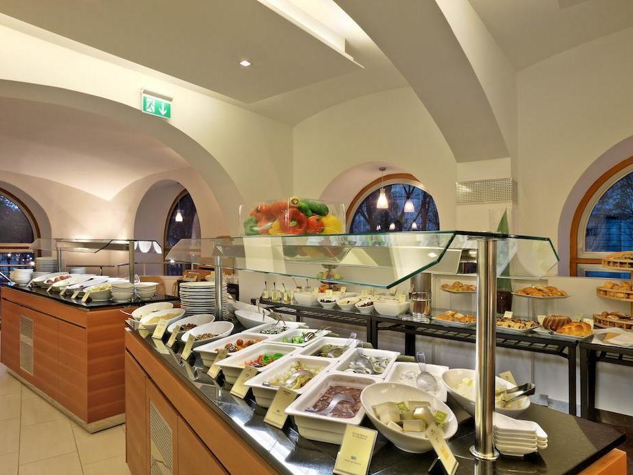 ホテル ド フランス 写真