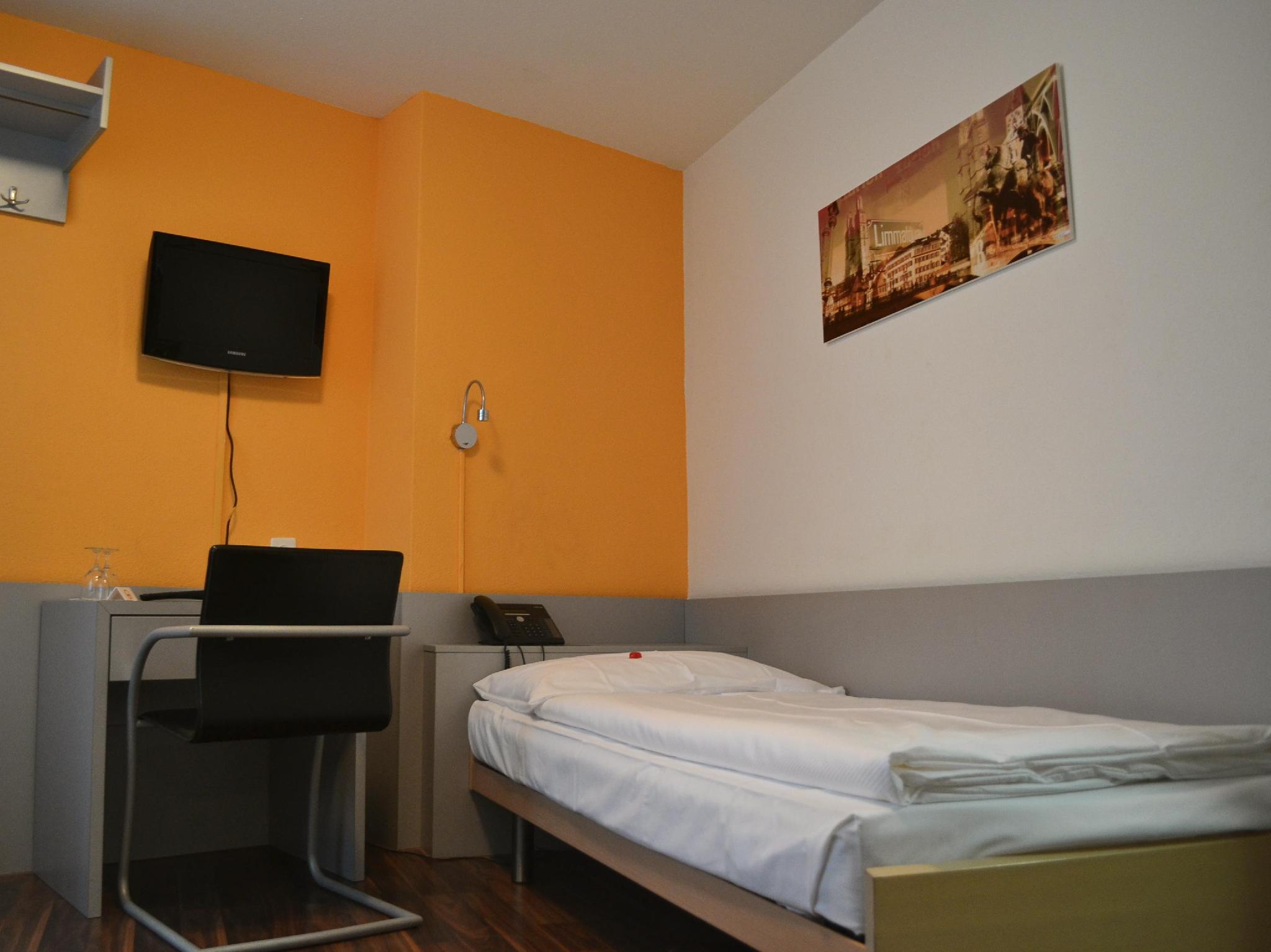 アレクサンダー ゲストハウス 写真