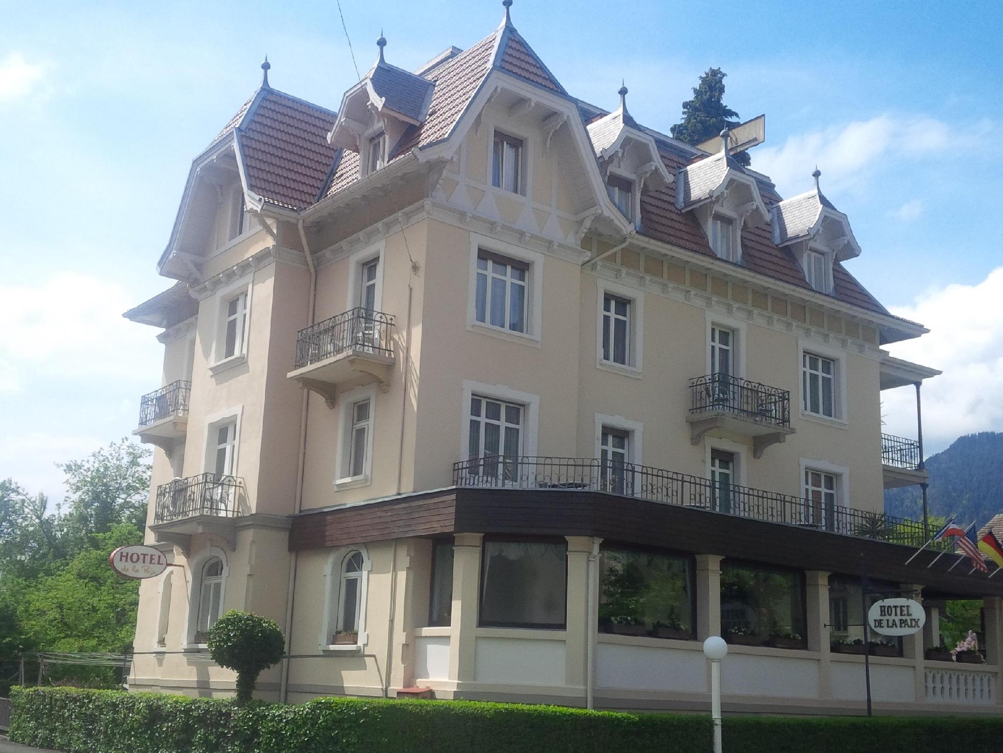 ホテル ドゥ ラ ペ インターラーケン 写真