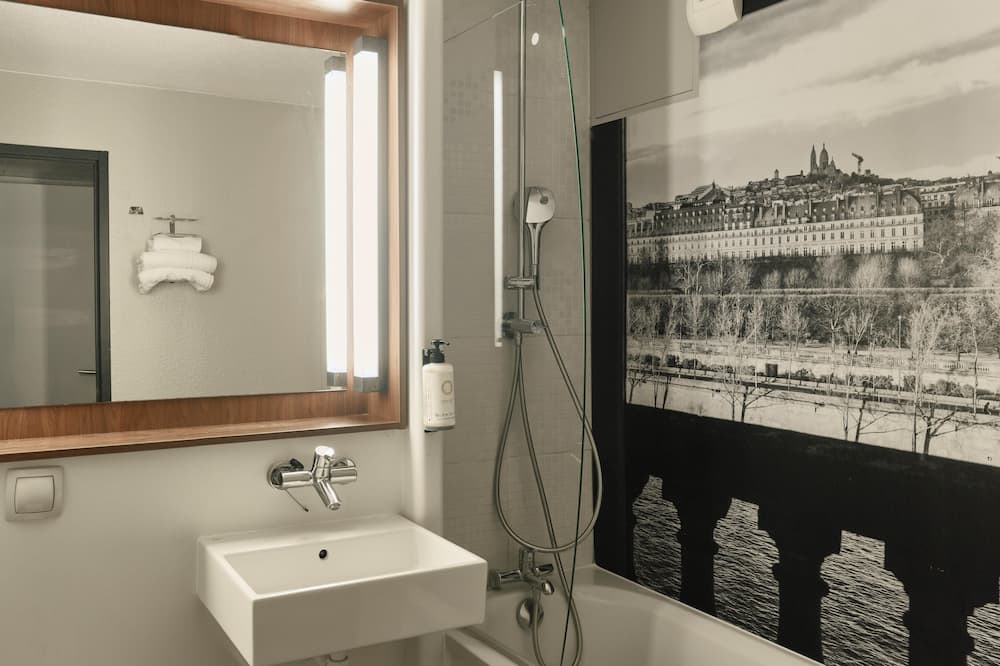 カンパニール パリ エスト パンタン ホテル 写真