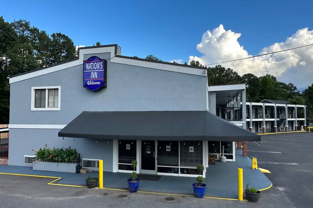 ネイションズイン オブ ウェイクカウンティ - ラリー クラブツリー 写真