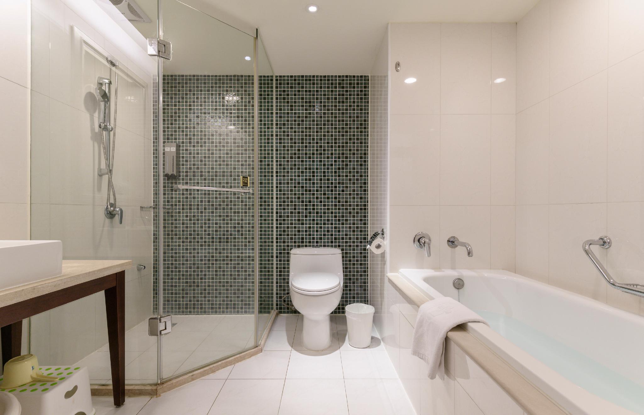 レイクショア ホテル シンチュー 写真