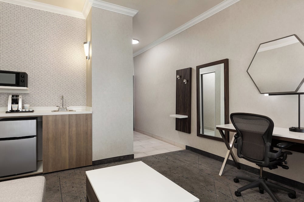 Holiday Inn Express Hotel & Suites Bakersfield Central By IHG 写真