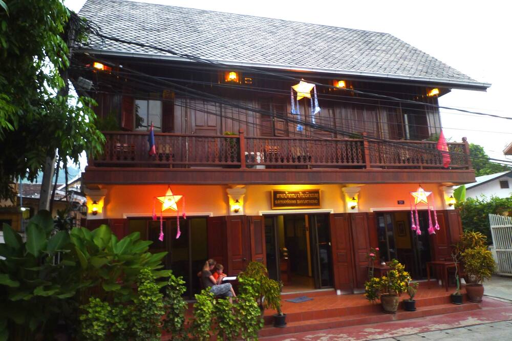 パクホントン ヴィラ サイナムカン ヴァット ノン 写真