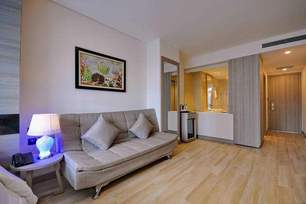 ザ MCR ラグジュリー ニャチャン ホテル 写真