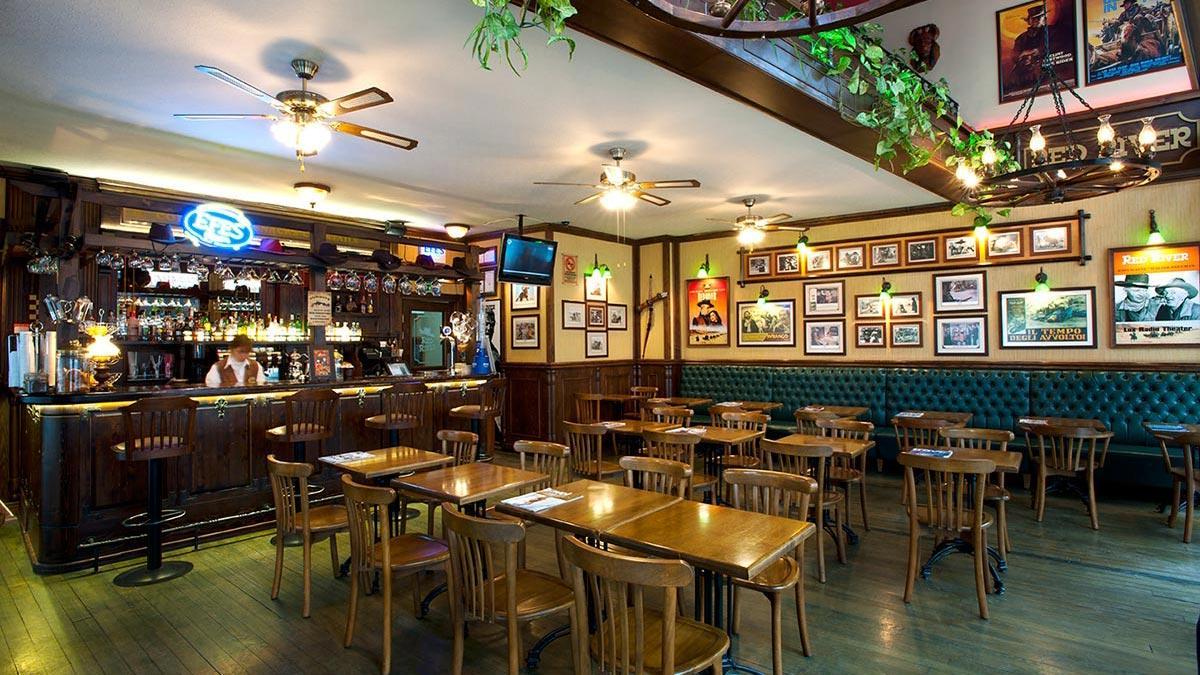 イルカイ ホテル 写真