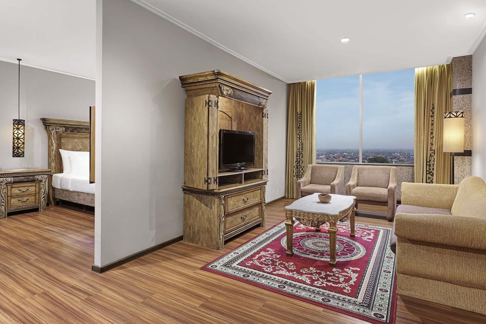 ザ ロイヤル スラカルタ ヘリテージ - ハンドリトゥン コレクション 写真