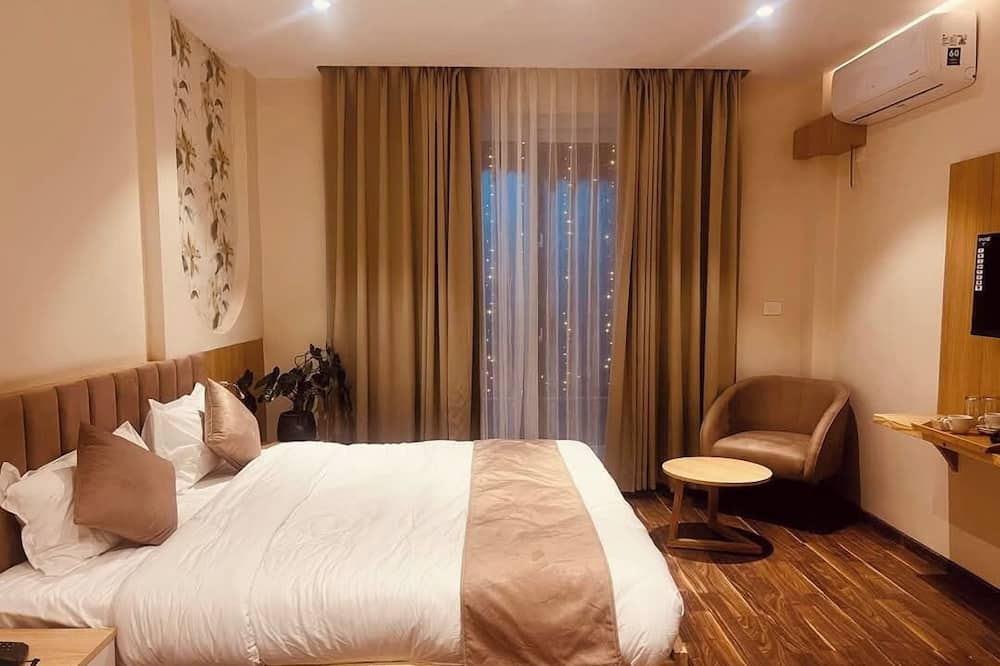 ホテル チャウウタリ ナガルコット 写真