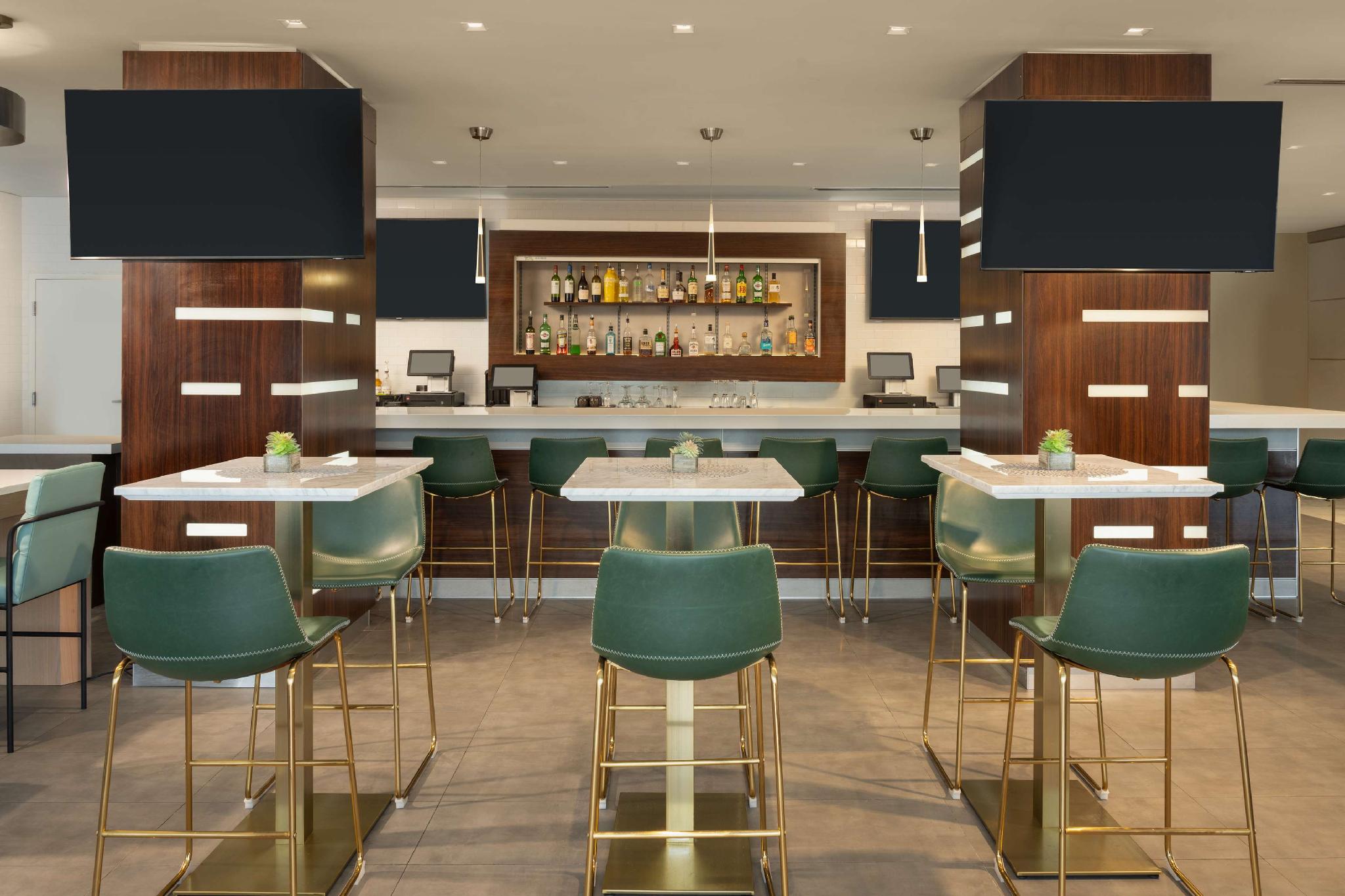 DoubleTree by Hilton Miami North I-95 写真