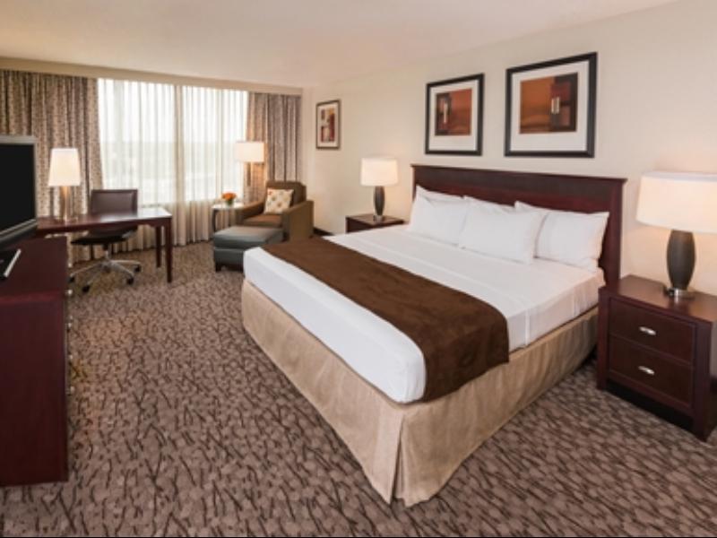 DoubleTree by Hilton Lafayette 写真