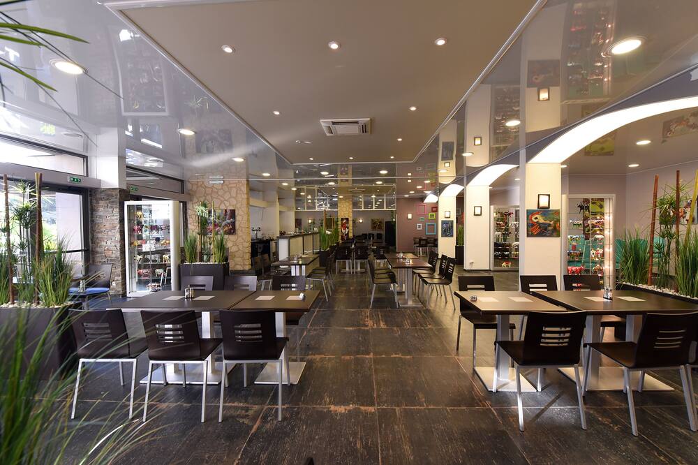 オテル イソラ 写真