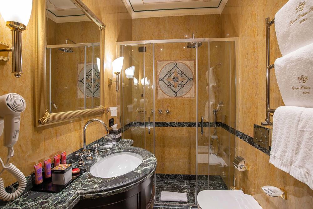 リバー パレス ホテル 写真