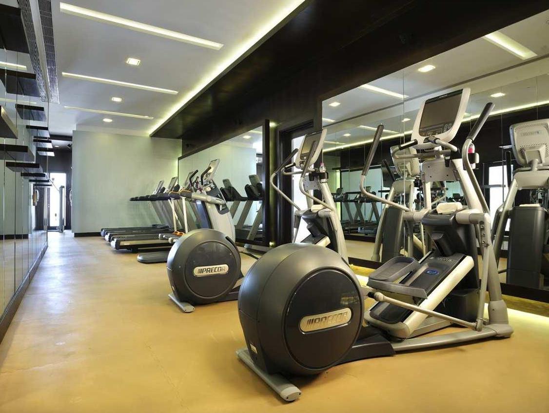 ダブルツリー バイ ヒルトン グルガーオン 写真