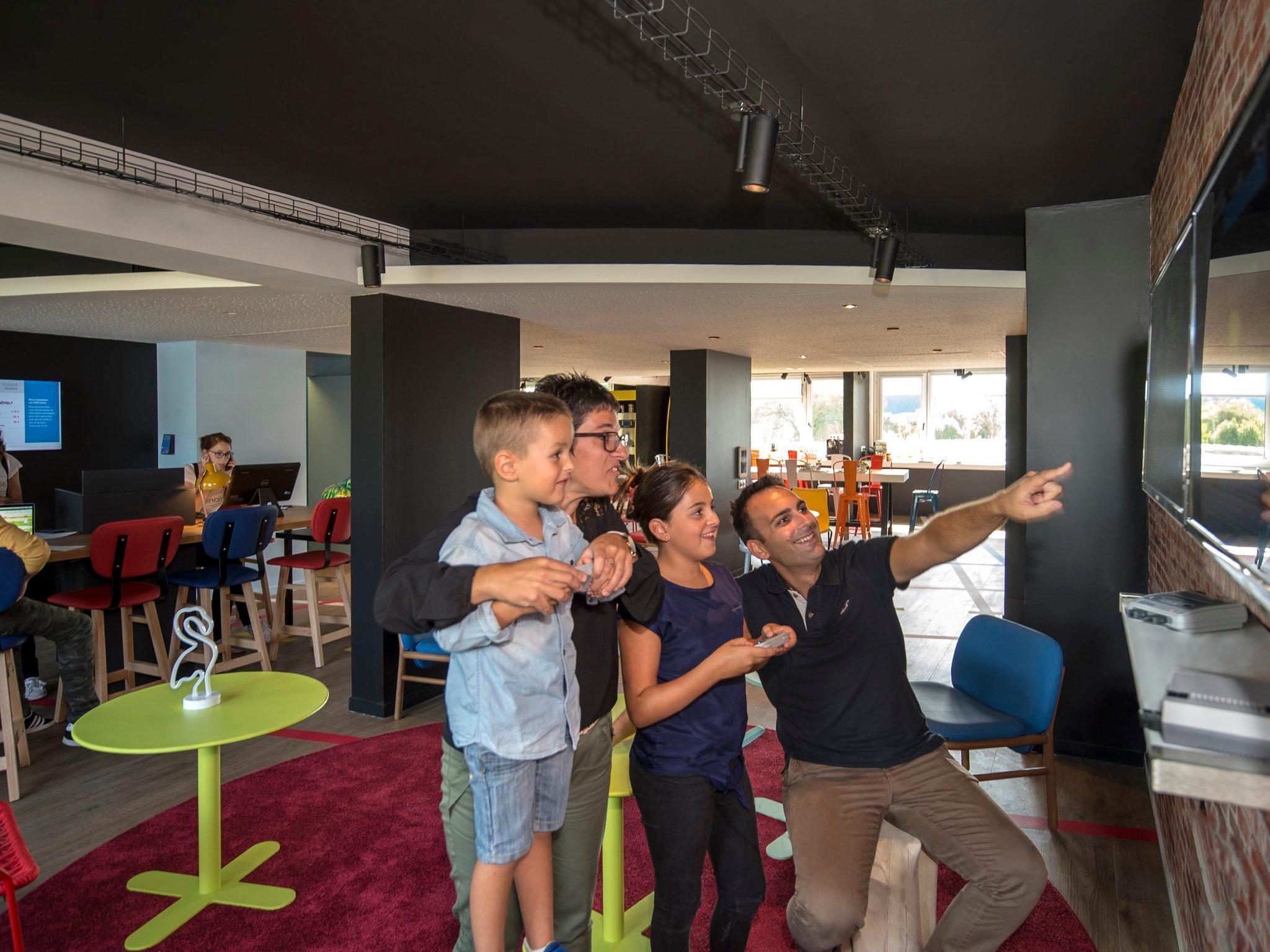 イビス スタイルズ リヨン ブロン ウーレクスポ 写真