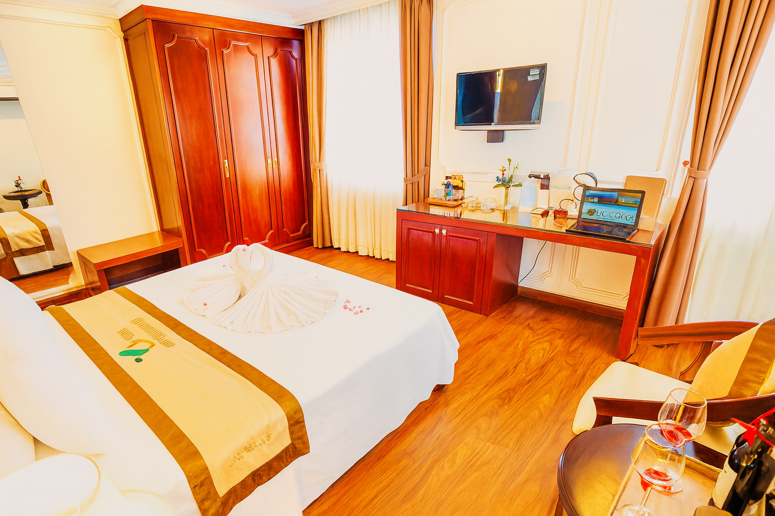 オレンジ ホテル 写真