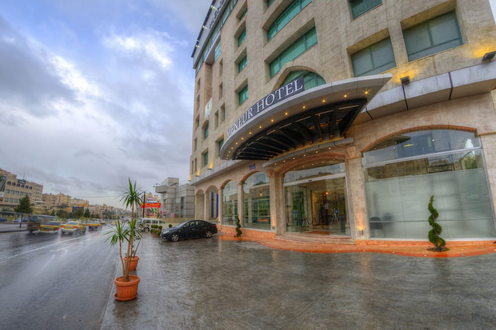 Meneur Hotel 写真