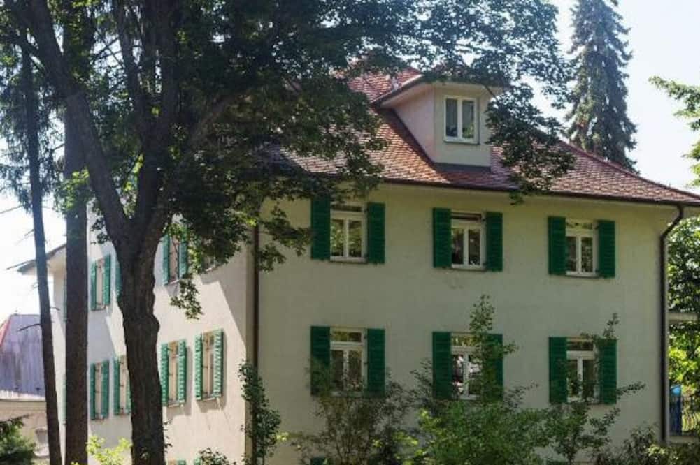 エンサナ ヴィラ トラヤャン 写真