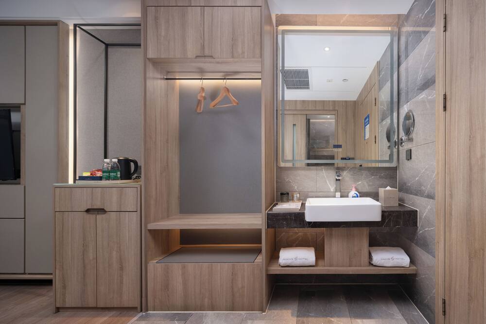 ナイーブ S ホテル 写真