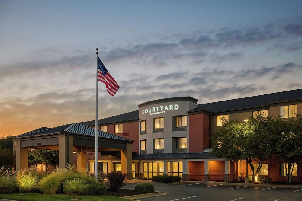 Courtyard by Marriott Kansas City Shawnee 写真