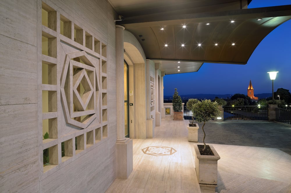 Sangallo Palace 写真