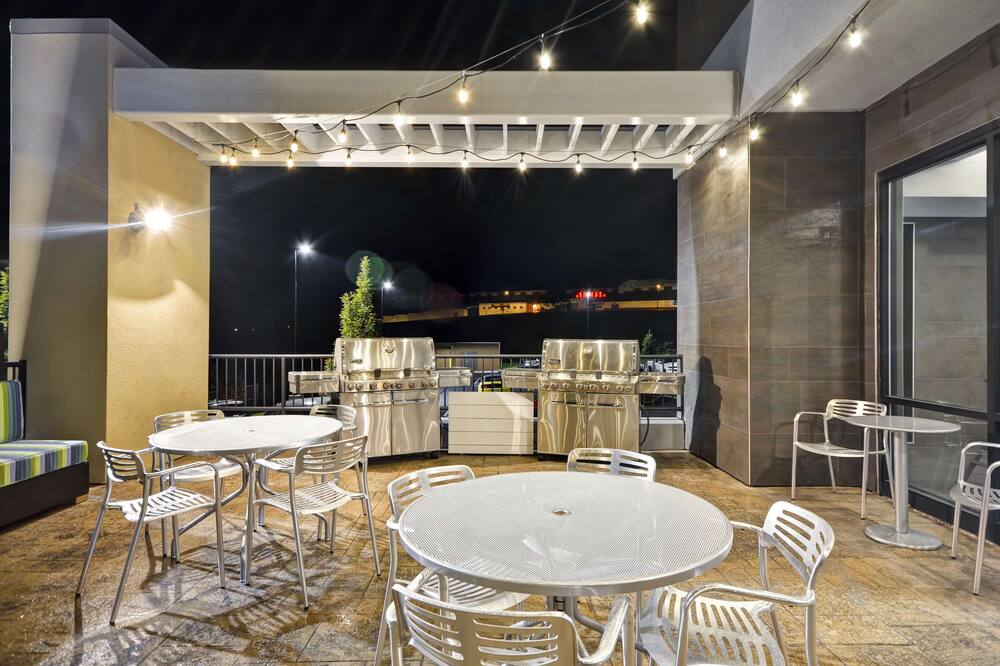 ホーム 2 スイーツ バイ ヒルトン オスウィーゴ 写真