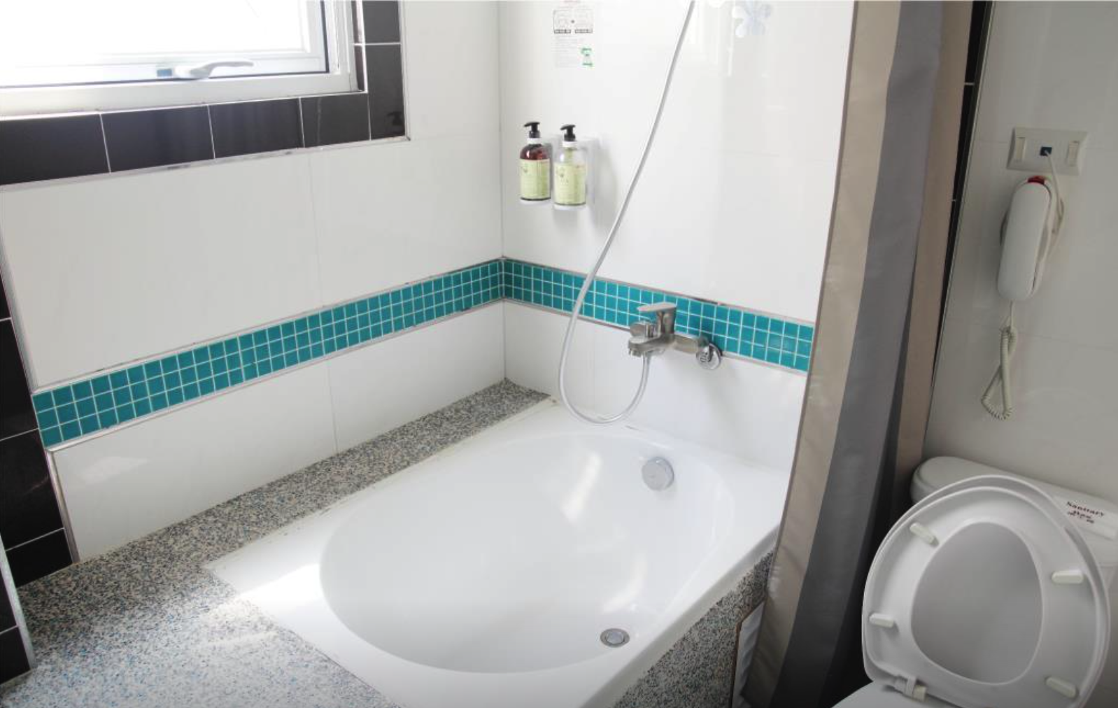 SSS ライフ ホテル 写真