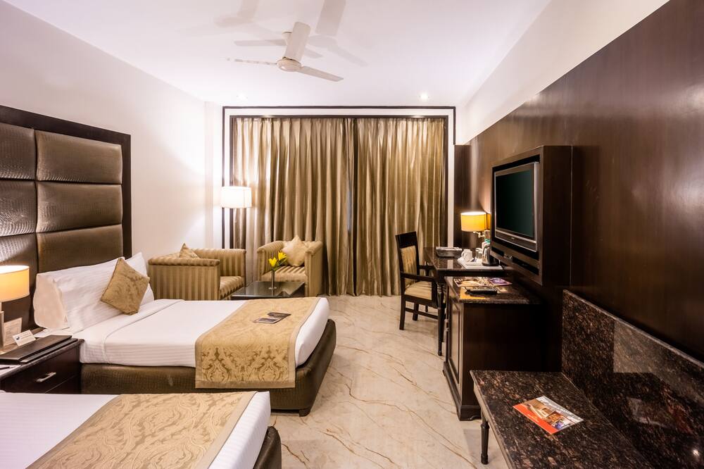 ホテル シャンティ パレス 写真