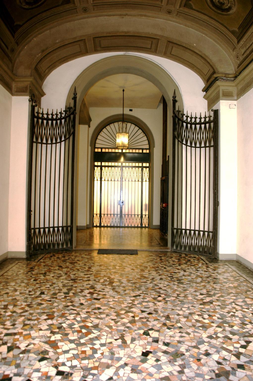 ファースト オブ フローレンス 写真