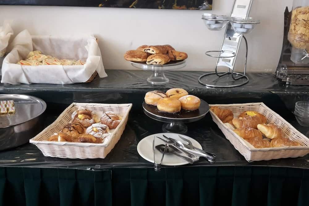 ホテル アルバ ローマ 写真