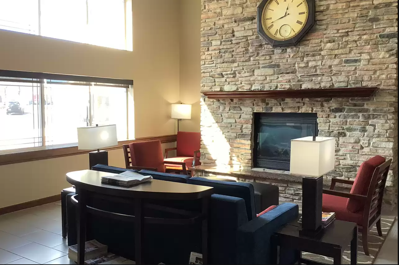 コンフォート イン & スイーツ ミルフォード 写真