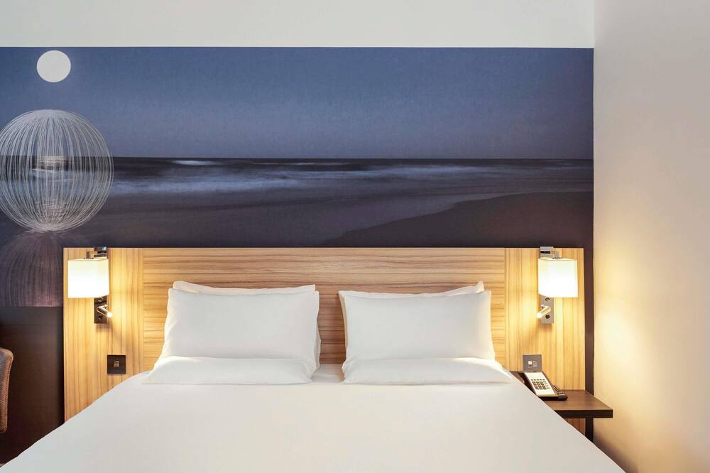 ノボテル ロンドン スタンステッド エアポート 写真