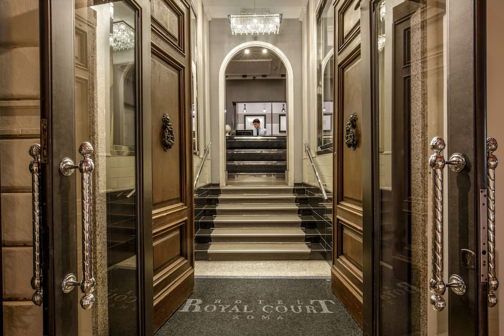 ロイヤル コート ホテル 写真