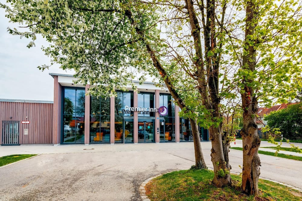 プレミア イン ミュンヘン エアポート ズュード 写真