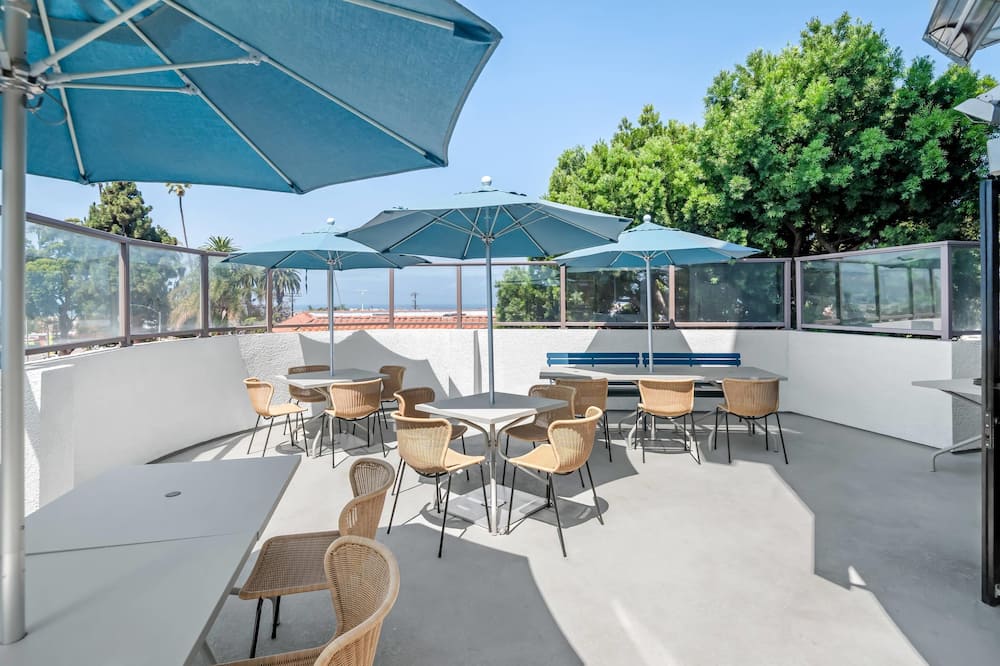 クオリティ イン & スイーツ ハーモサ ビーチ 写真