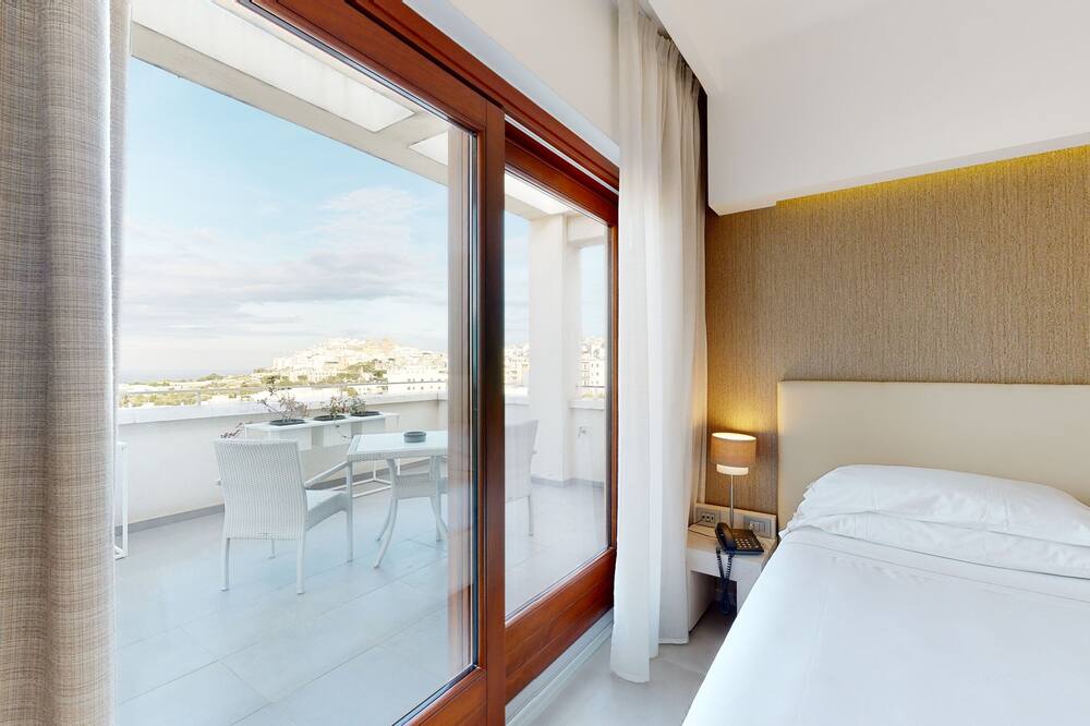 ホテル モンテ サラゴ 写真