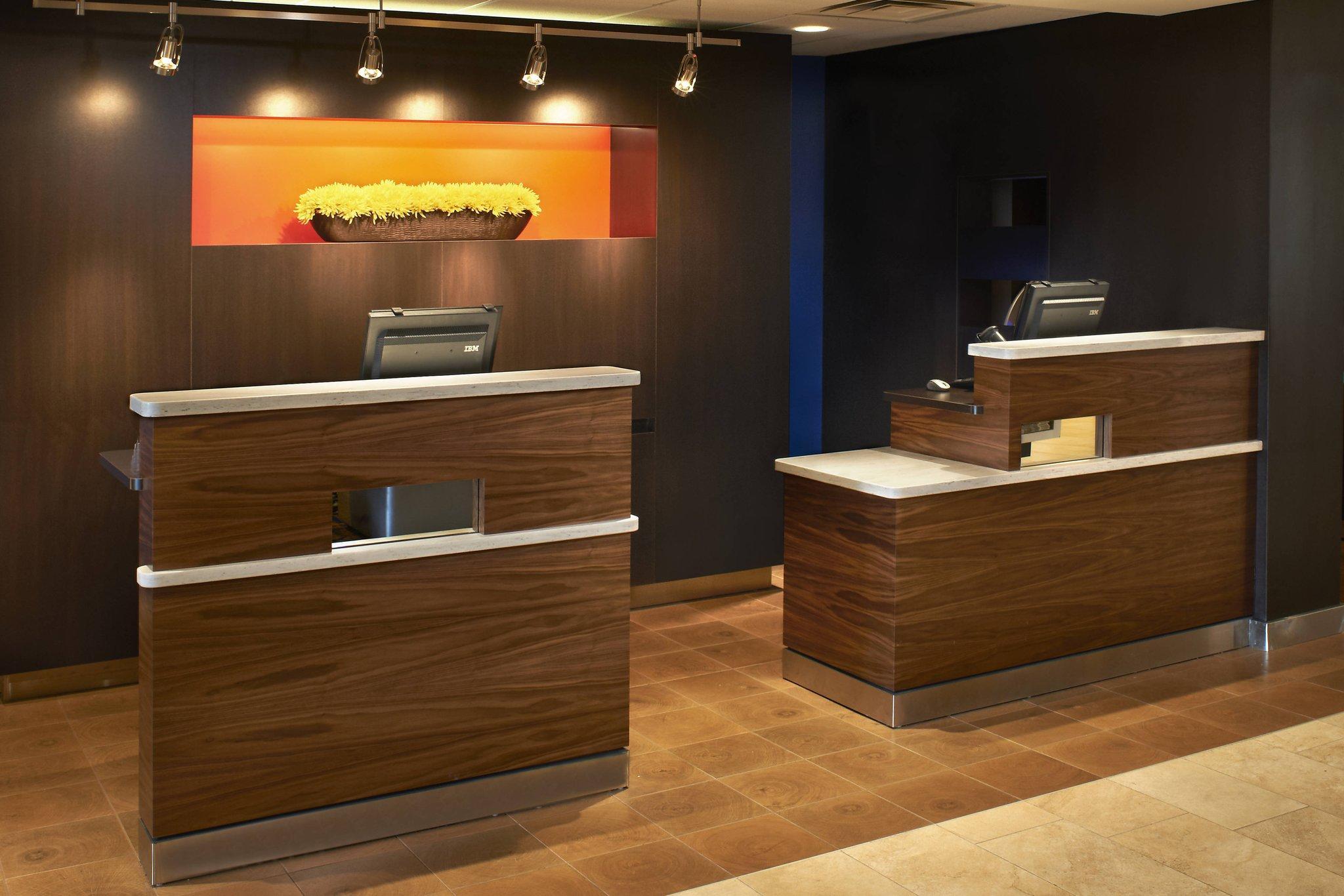 Courtyard by Marriott Cincinnati Covington 写真