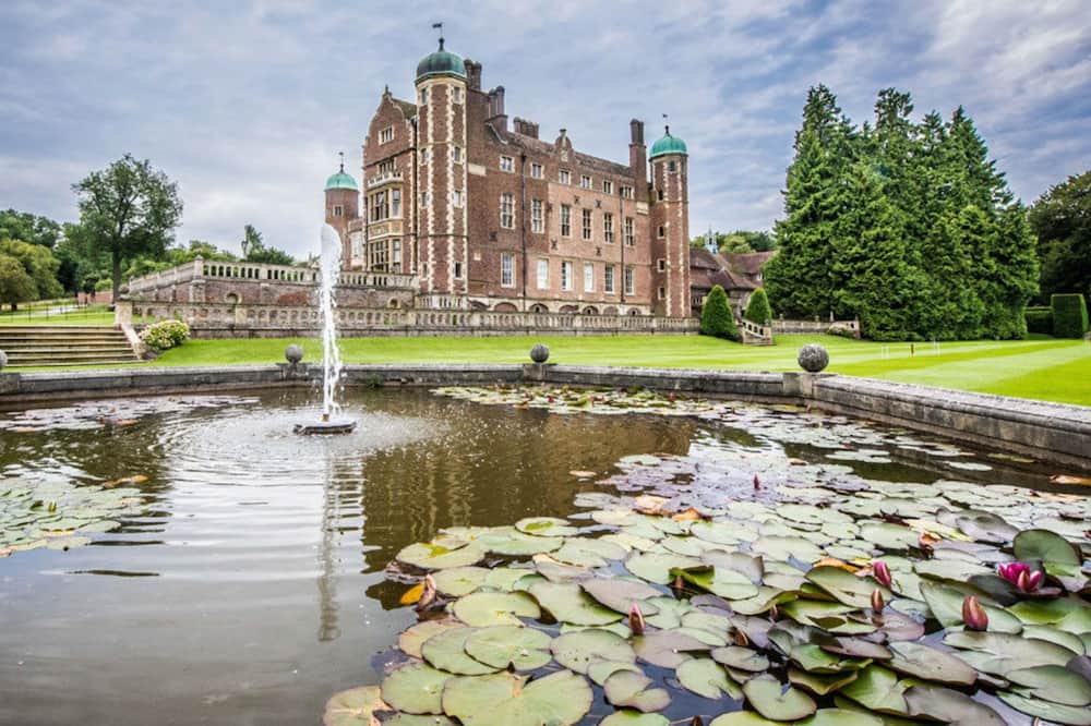 Madingley Hall 写真
