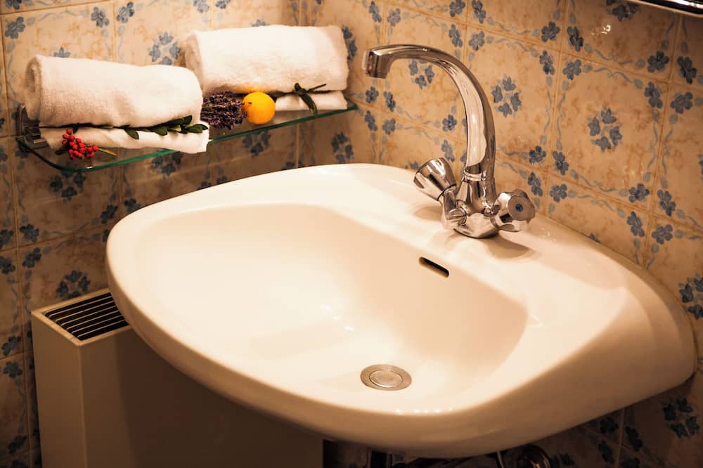 オーベルジュ ドゥ ラ マドンヌ 写真