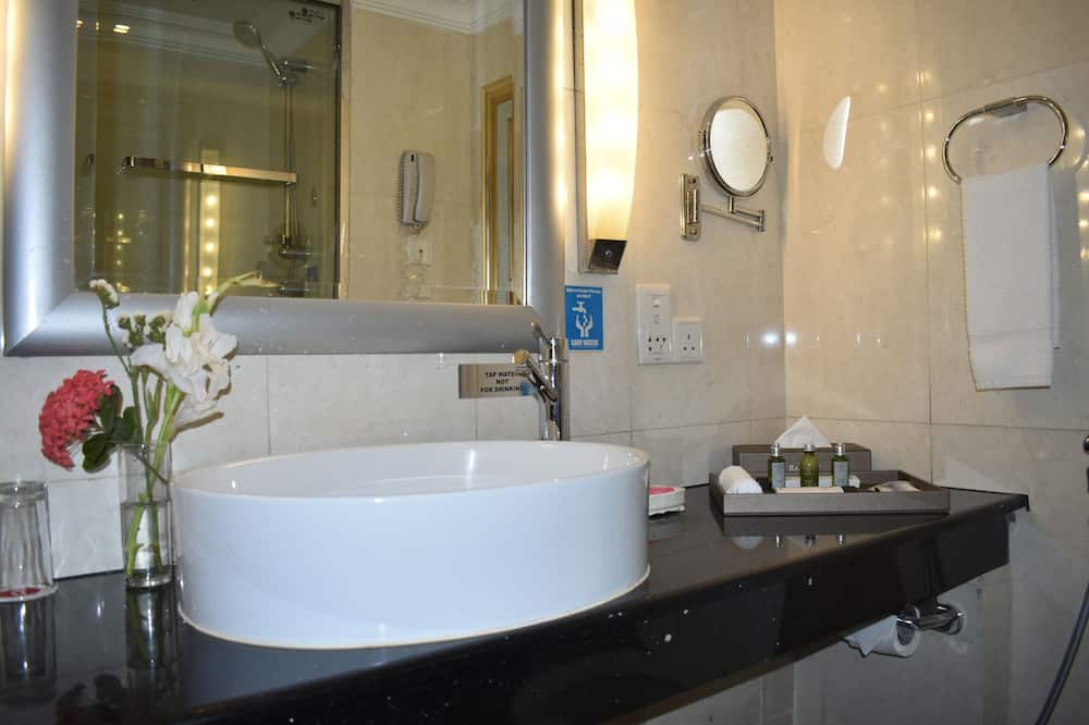 ラマダ プラザ バイ ウィンダム カラチ エアポート ホテル 写真