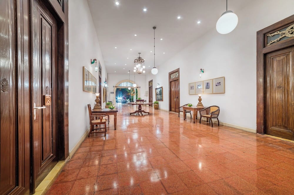 ホテル トゥグ ブリター 写真