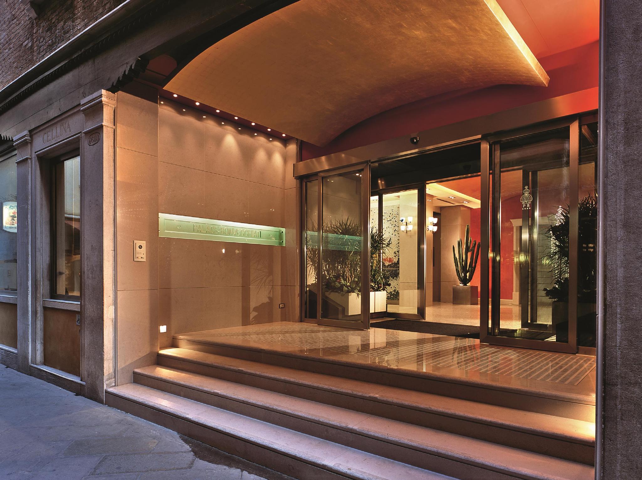 パレス ボンヴェッキアティ 写真