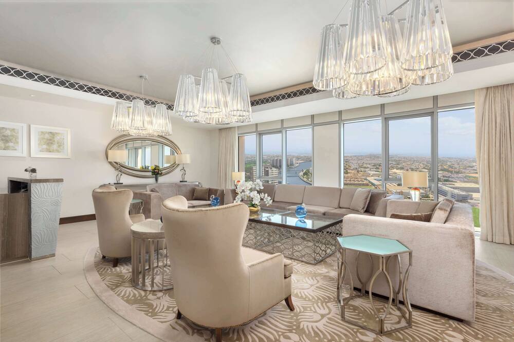 ヒルトン ドバイ アル ハブトア シティ 写真